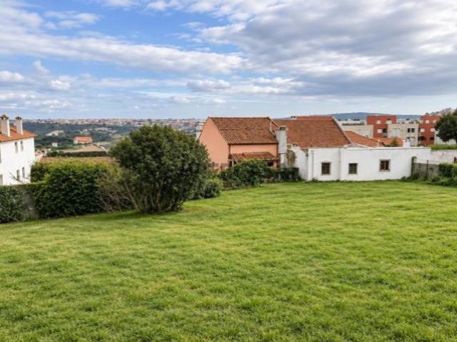 Lote de terreno urbano para construção em Casal da Mira Amadora