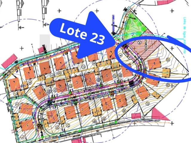 Lote de 1374 m2 com implantação de 225 m2 e ABC 295 m2 Romeira Santarém