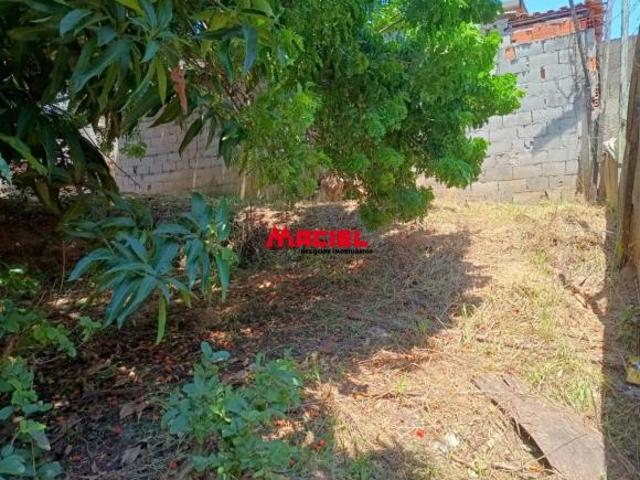lote de 250m² zoneamento misto, bairro em ampla valorização
