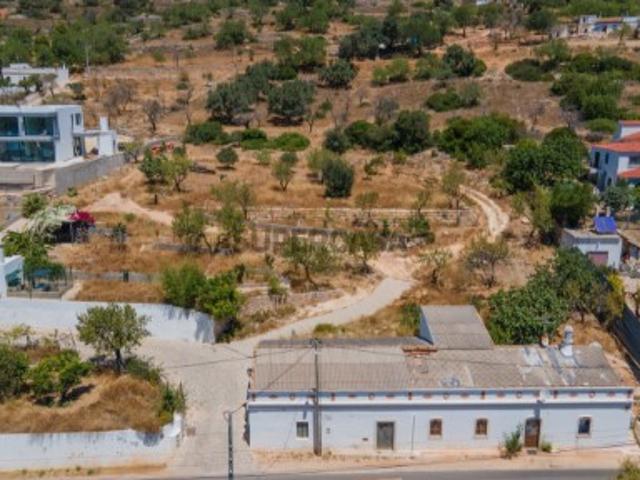 Lote de 3656 M2 com um PIP submetido para uma moradia T4 com excelentes vistas mar em Valados, Santa Bárbara De Nexe