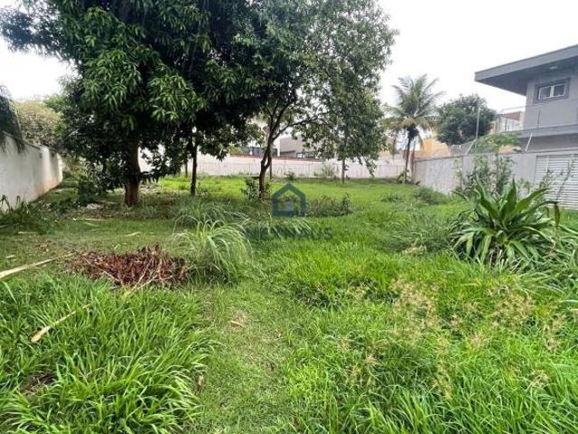 Lote de 665m2 no Portal do Sol 2