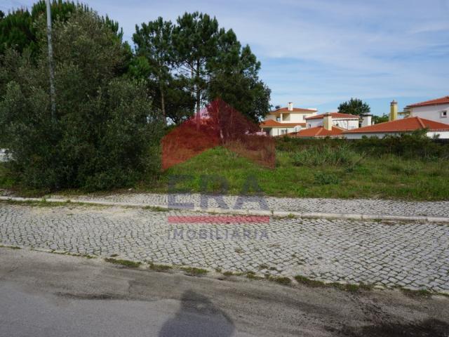 Lote de 829m2 em Nadadouro Caldas da Rainha