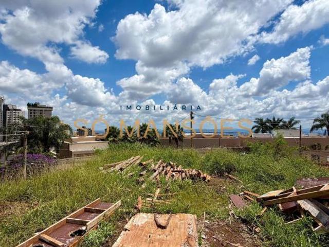 Lote de 997 m² à Venda com Vista Definitiva no Belvedere, Belo Horizonte MG