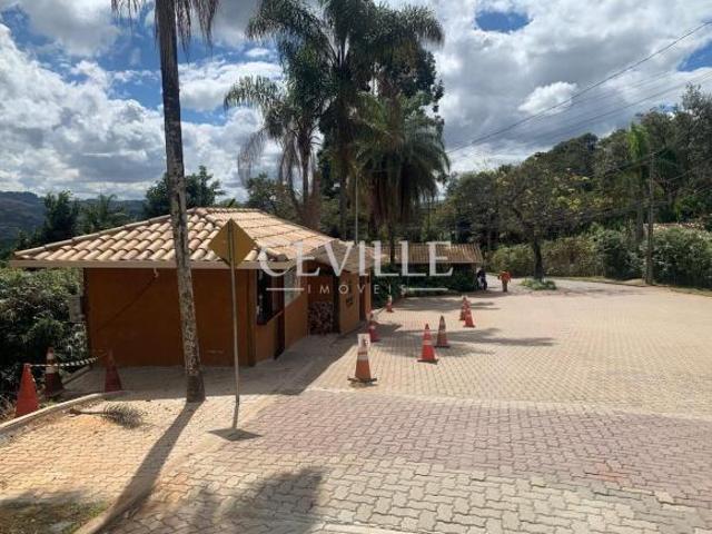 Lote Exclusivo à Venda no Condomínio Pasárgada