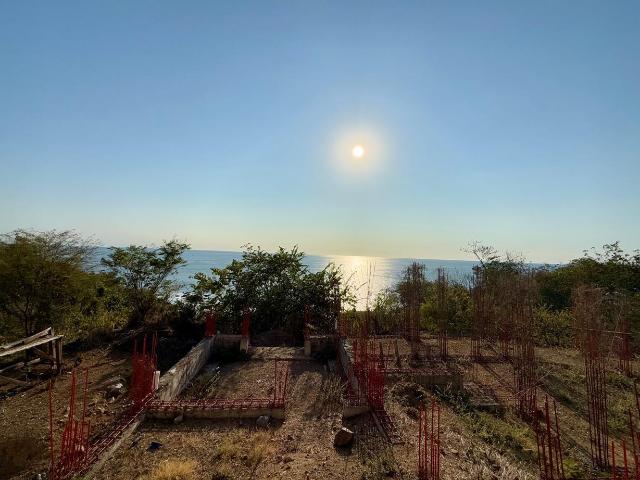 Lote Exclusivo en Candiles de Contramar, Ixtapa con proyecto