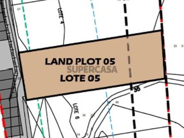 Lote Exclusivo no Coração de Lagoa, Algarve: Construa a Sua Moradia de Sonho!