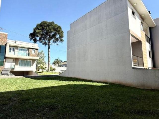 Lote em condomínio fechado com 132m² totais e 120m² útil bairro Umbará Curitiba PR