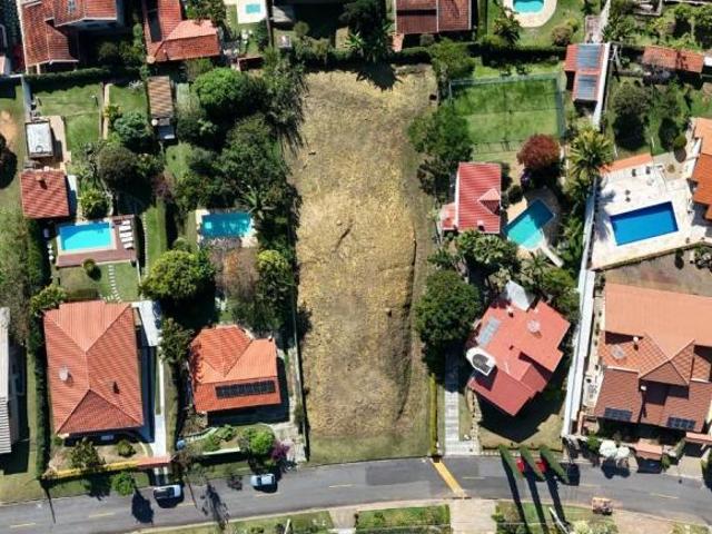 Lote em condomínio para venda, 1,512m²