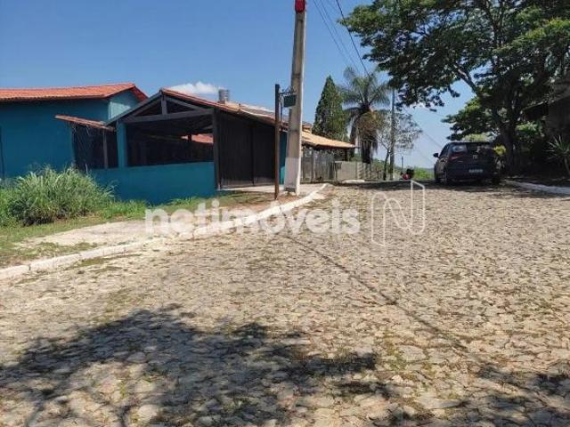 Lote em Declive com Vista Permanente no Vale do Tamanduá