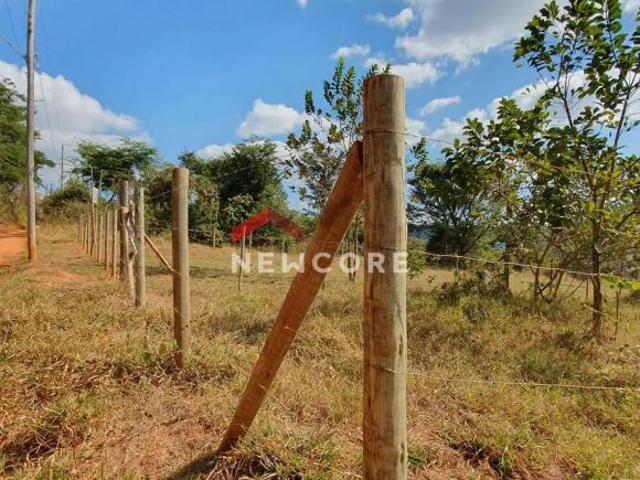Lote em RUA DEZENOVE QUATI Esmeraldas/MG