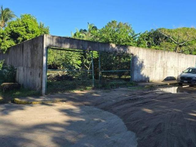 ¡LOTE EN VENTA A SOLO 1 KM DE LA PLAYA!