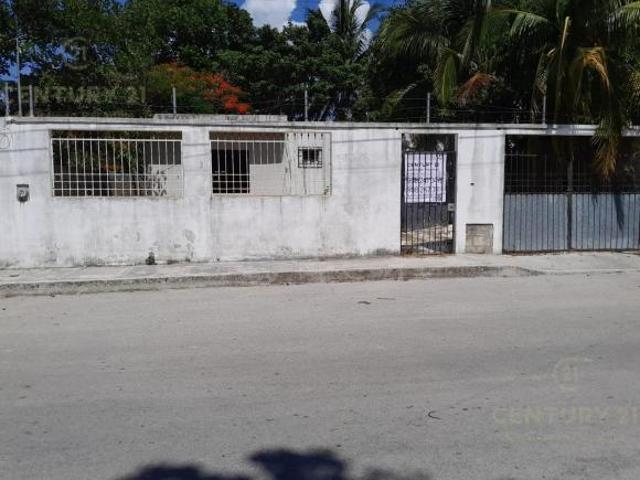 Lote en Venta Ejidal Playa del Carmen | Terreno Comercial con Construcción Avanzada | C4109