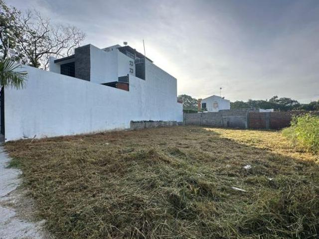 LOTE EN VENTA EN EL FRACC HACIENDA NOGUERAS, COMALA, COLIMA, MEXICO