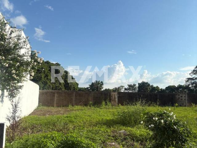 LOTE EN VENTA FRACC ANGELES DE IXTACOMITAN
