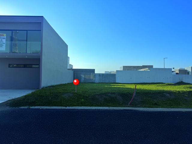 LOTE EN VENTA FRENTE A PARQUE EN LOMAS DE LA RIOJA
