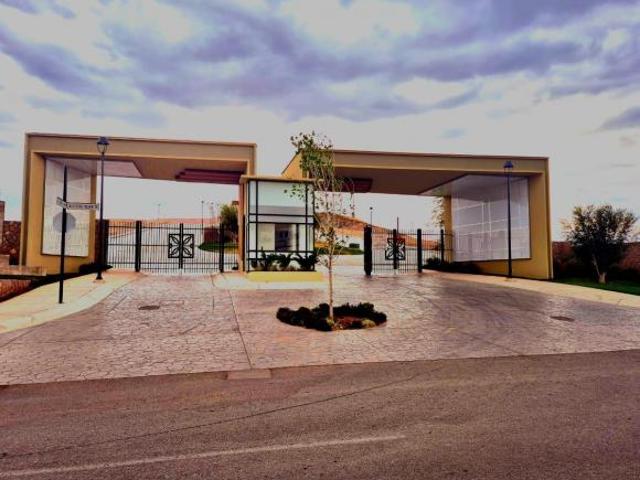 LOTE EN VENTA 409M2 EN VISTAS DE SAN CHARBEL FRENTE A PARQUE $6 MILL