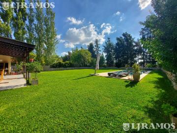 LOTE INTERNO. 3 DORMITORIOS y SERVICIO