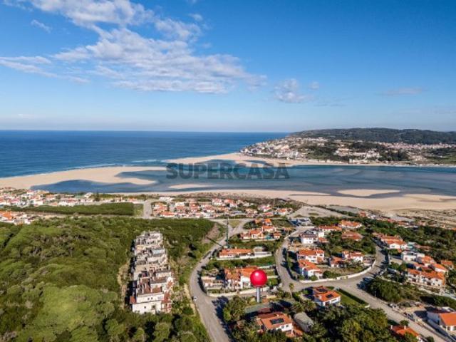 Lote junto à Lagoa de Óbidos a apenas 500 metros da praia
