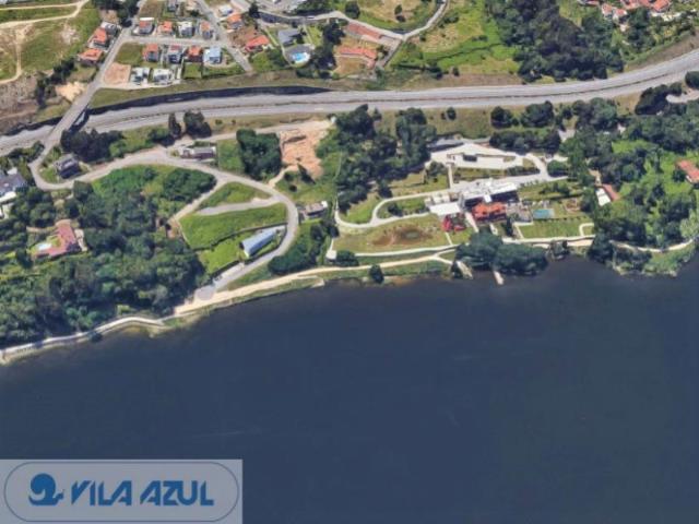 Lote para 4 moradias vista Rio Douro