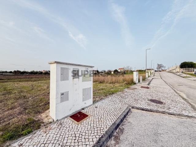 Lote para Construção com 517m2 Lamarosa, Torres Novas