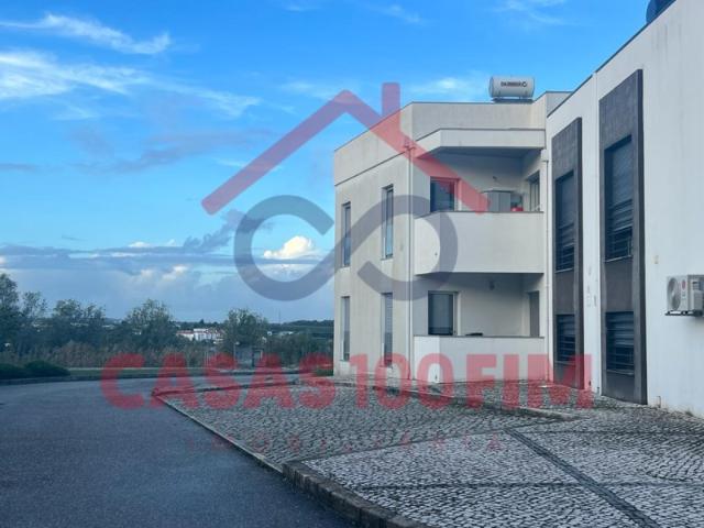 Lote de 482 m² para moradia em urbanização tranquila, Leiria