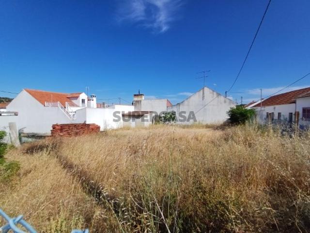 Lote para construção de moradia e piscina 300 m2