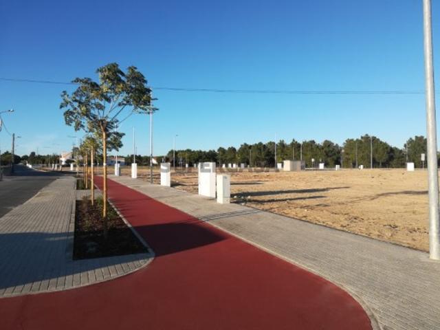 Lote para construção de moradia e piscina aldeia
