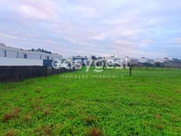 Lote para construção de moradia em zona de constante expansão