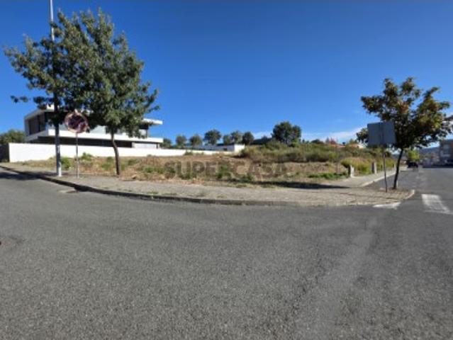 Lote para Construção de Moradia Excelente Localização