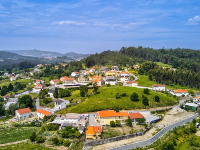 Lote para construção de moradia independente, Taíde, Póvoa de Lanhoso