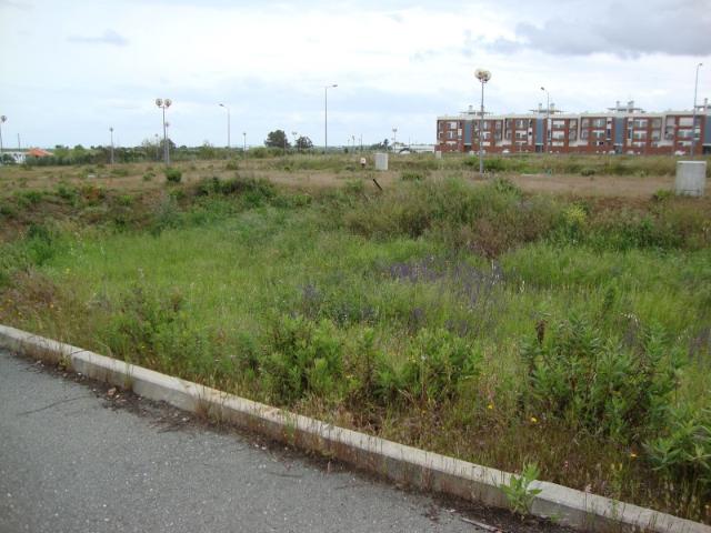 Lote para construção de apartamentos em Beja