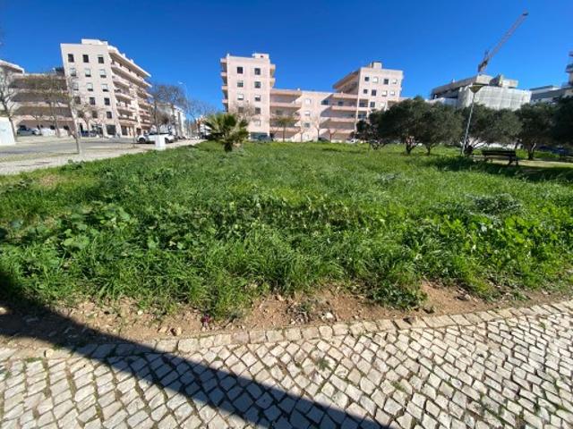 Lote para construção de 15 fogos + 1 loja, Loulé, Algarve