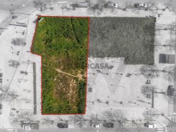 Lote para construção habitacional em zona premium em Loulé