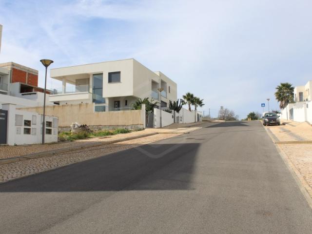 Lote para Moradia T4 construção com conceito CHAVE NA MÃO, Portelas, Lagos