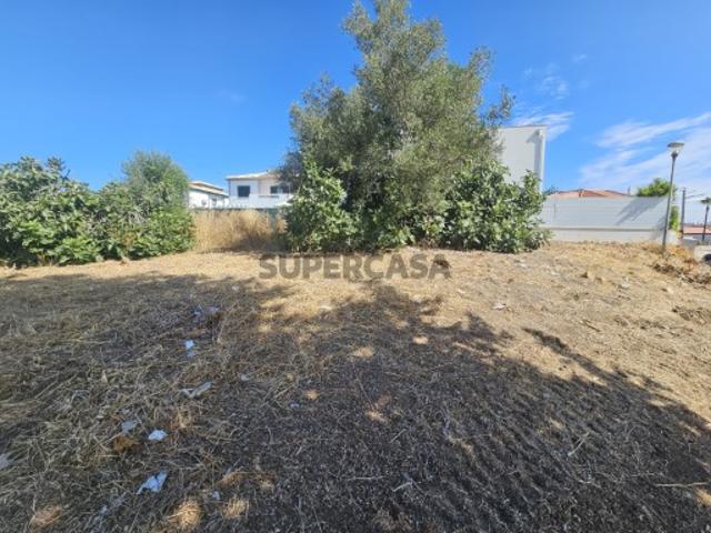 Lote para moradia no centro de Almancil