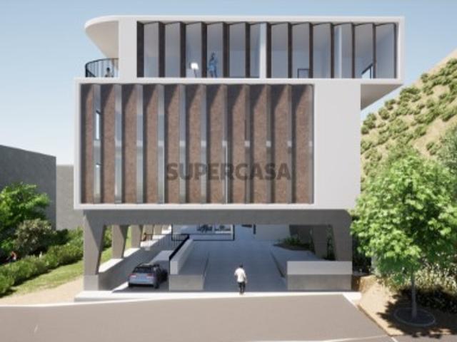 Lote para Prédio de apartamentos na Caparica