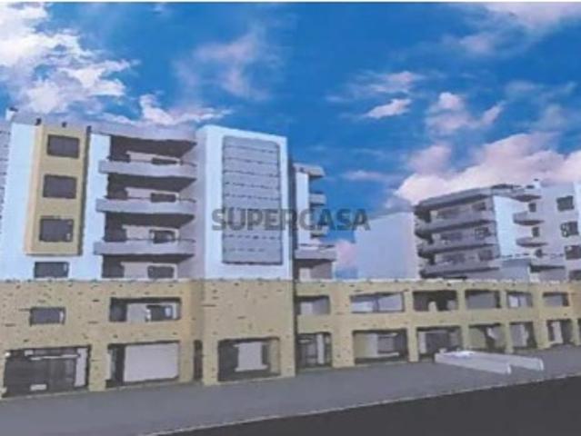 Lote para Prédio de 6 Pisos com Projeto Aprovado Hospital Torres Novas