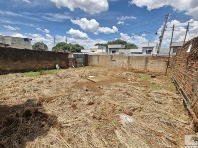 Lote para Venda em Goiânia, Vila Regina