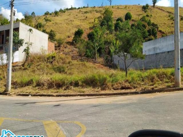LOTE PLANO NO BAIRRO JARDIM SANTA CLARA COM UMA ÁREA TOTAL DE 250 M²