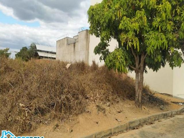 LOTE PLANO EM CARATINGA, ÓTIMA LOCALIZAÇÃO!