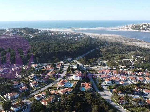 Lote Premium c/ Vista Lagoa – 3 min a pé da Praia da Lapinha Óbidos