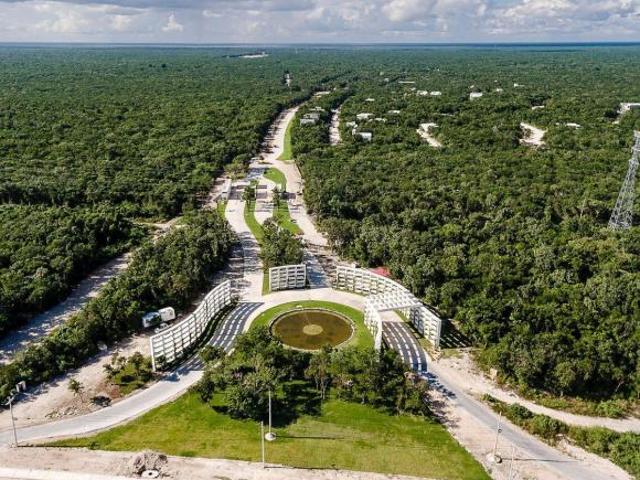LOTE RESIDENCIAL CON CLUB DE PLAYA EN LA RIVIERA MAYA