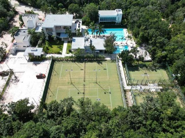 Lote Residencial en Mayakoba 300 m² Seguridad y Amenidades Premium