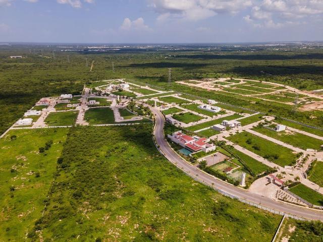 LOTE RESIDENCIAL EN PRIVADA SOLUNA, TEMOZ?N NORTE M?RIDA
