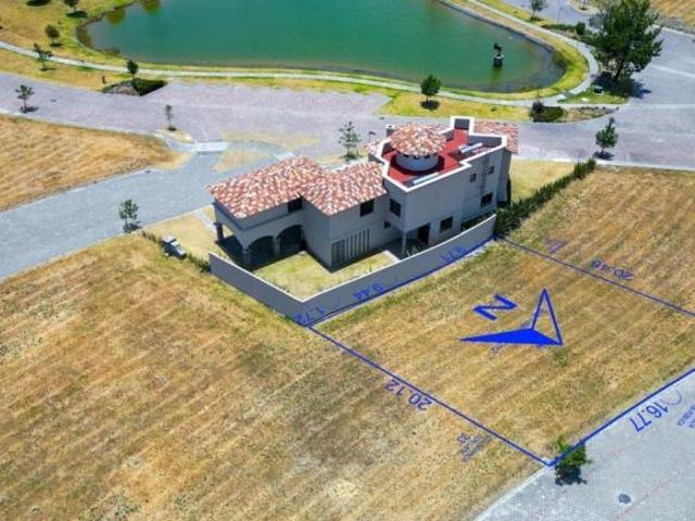 Lote residencial en venta en Metepec de 402m2 rodeado de áreas verdes