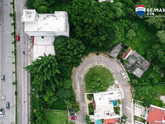 LOTE RESIDENCIAL EN VENTA EN EXCLUSIVO FRACCIONAMIENTO EN CORDOBA