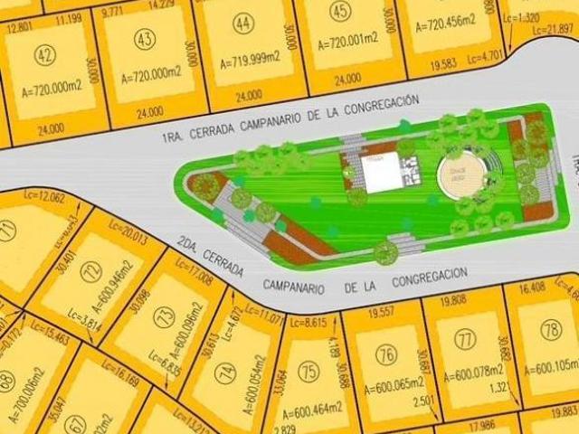 Lote residencial excelente ubicación frente a parque, en El Campanario