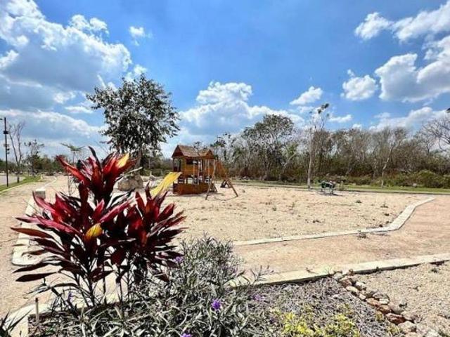 Lote residencial en venta en Privada Parque Caucel