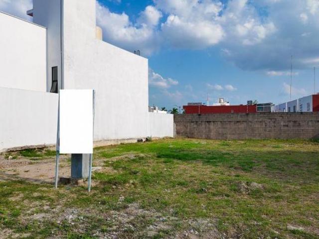Lote Residencial en Venta en Real Campestre C6 Lt26 F 921