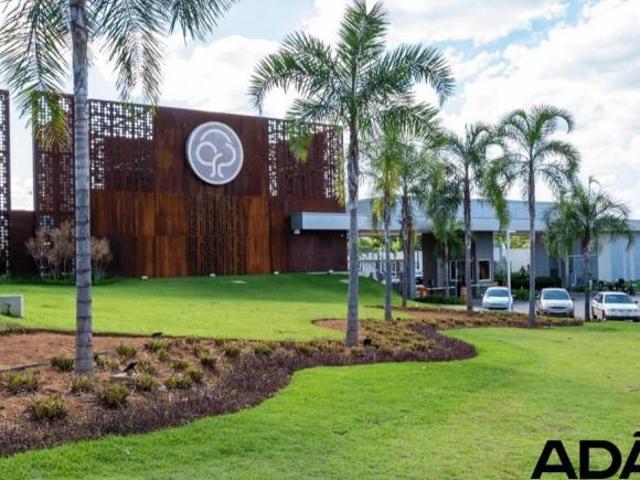 Lote Residencial Plano em Condomínio Fechado no Parque Ville Pinheiros Lote à Venda, 300.00 por R$ 3